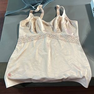 Ruby ribbon size 40 cami
